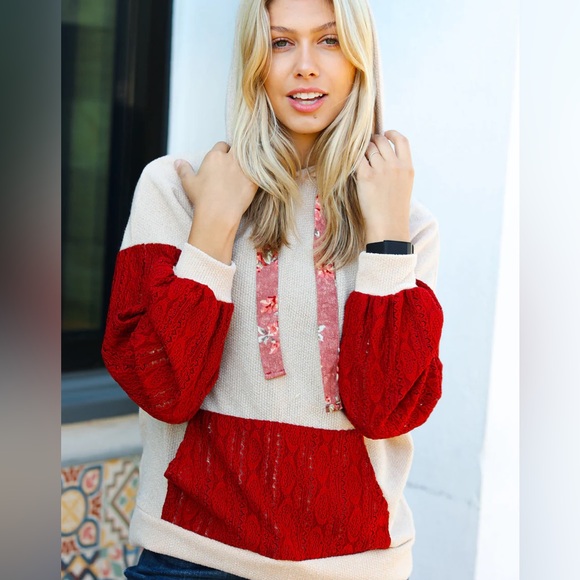 Color Block Textured Sweater Top Hoodie, Red Lace Details, Floral Drawstring - Picture 4 of 7